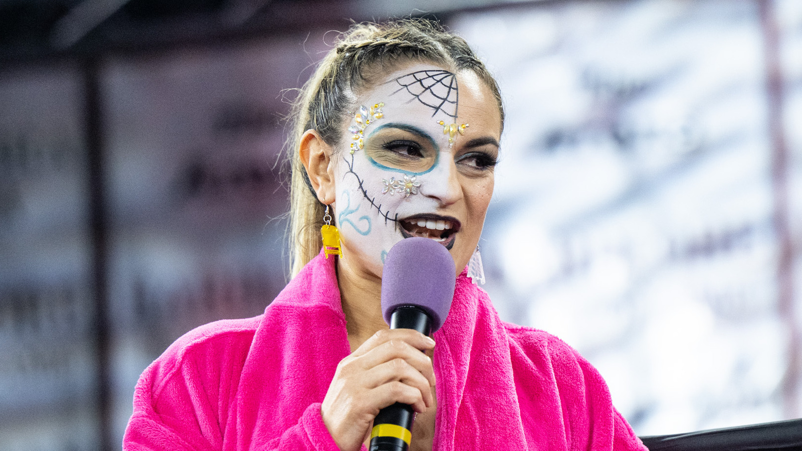 Thunder Rosa tiene un mensaje para la oponente de AEW Dynasty, Toni Storm