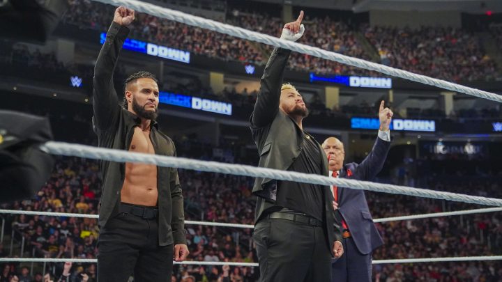 WWE lanza un supercorte de ataques viciosos por parte de The Bloodline