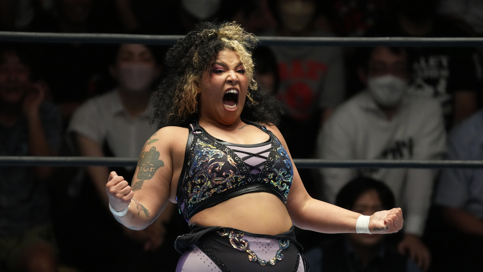 Willow Nightingale de AEW habla del amor por la lucha libre intensa y quiere que más mujeres participen