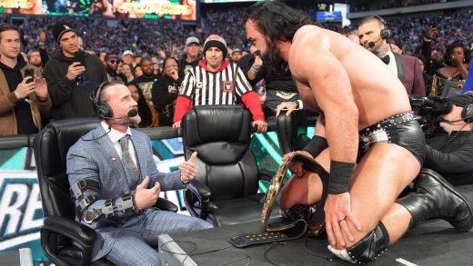 El miembro del Salón de la Fama de la WWE defiende la pelea entre CM Punk y Drew McIntyre sin lucha libre