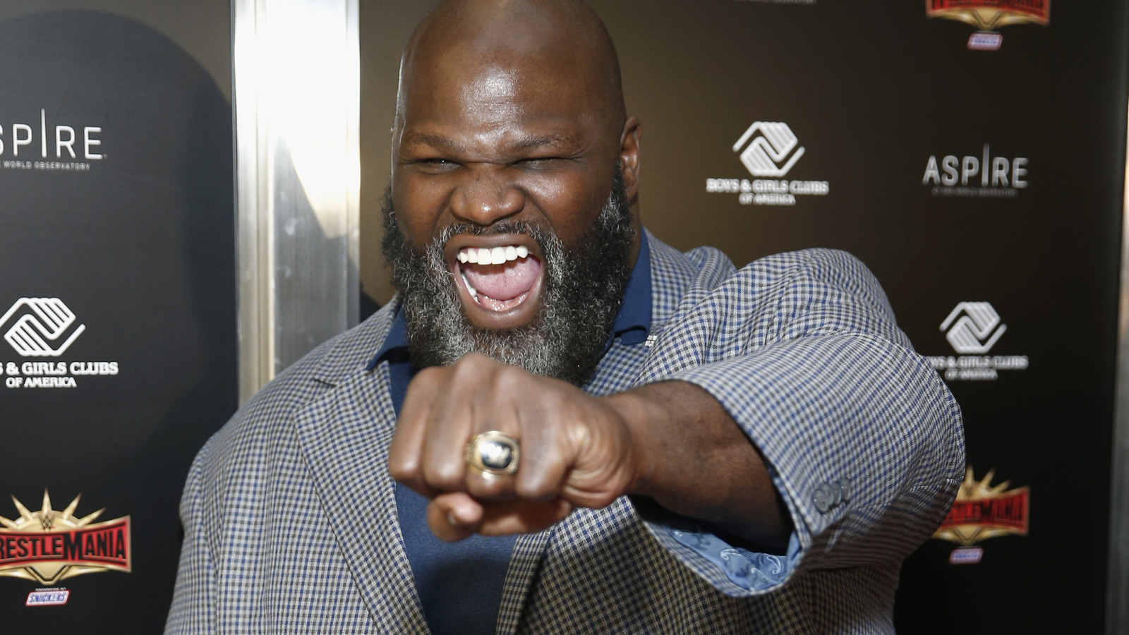 El miembro del Salón de la Fama de la WWE, Mark Henry, recuerda a Bret y Owen Hart