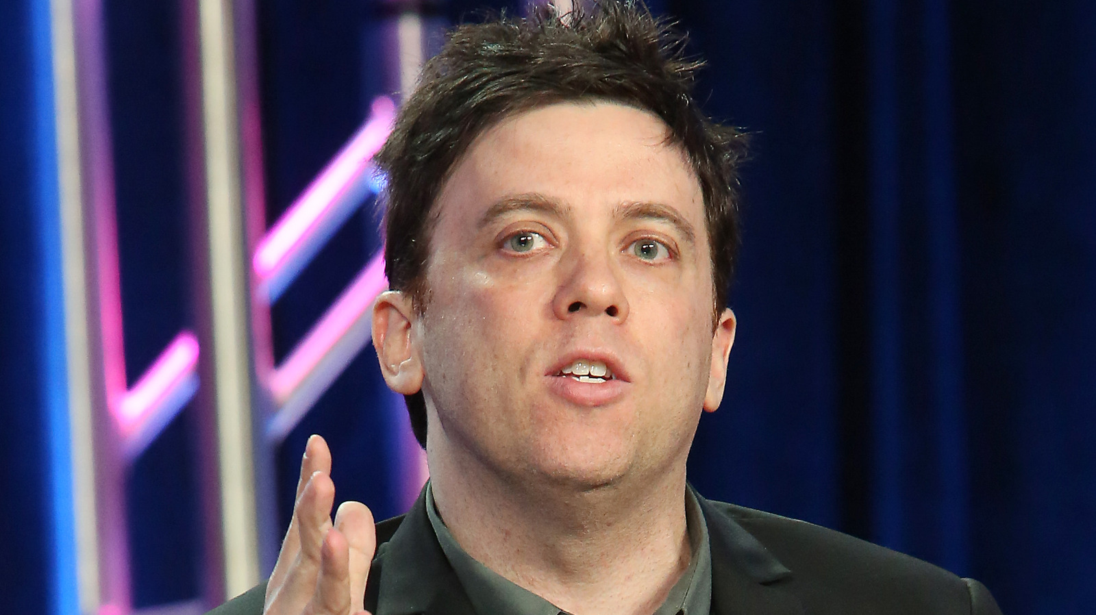 Brian Gewirtz se burla del documental 'Behind The Curtain' de la WWE