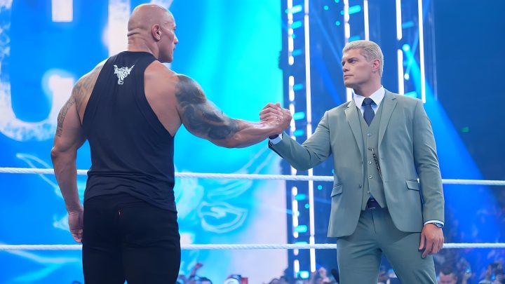El ex escritor de la WWE dice que Cody Rhodes no actuó como se esperaba durante el segmento con The Rock