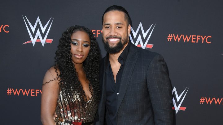 La esposa de Jimmy Uso, Naomi, hace referencia a The Bloodline después de WWE SmackDown