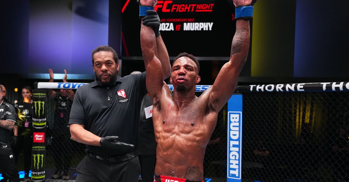 Lerone Murphy contempla 'peleas increíbles' con Calvin Kattar y Josh Emmett después de la victoria en UFC Vegas 92