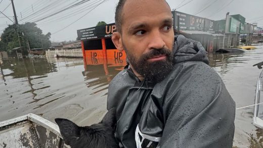 Mire al luchador de UFC Michel Pereira rescatando animales de inundaciones históricas en Brasil