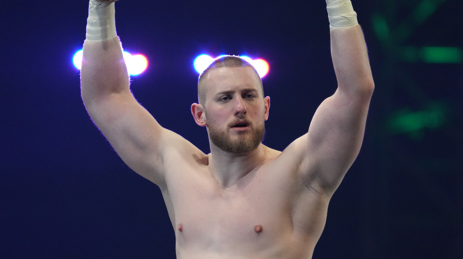 Rocky Romero compara a Gabe Kidd con el ex campeón de UFC