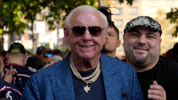 Se informa que Ric Flair está considerando emprender acciones legales luego del incidente en un restaurante de Florida