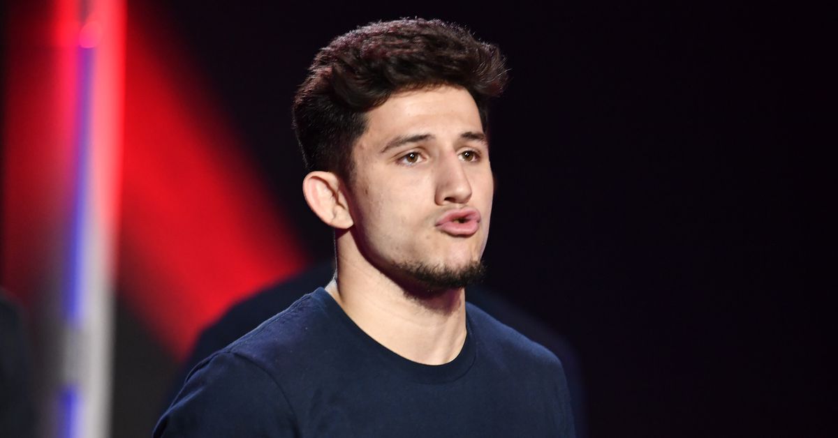 UFC 302: Islam Makhachev vs. Dustin Poirier suma al debutante con poca antelación Mitch Raposo