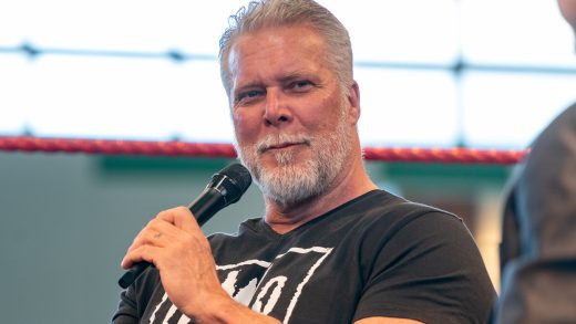 El miembro del Salón de la Fama de la WWE Kevin Nash recuerda el infierno en una lucha celular con Triple H