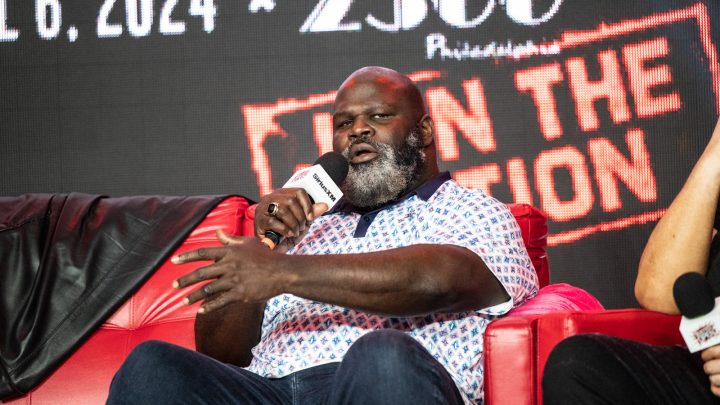 El miembro del Salón de la Fama de la WWE, Mark Henry, dice que esta estrella de NXT está "siempre encendida"