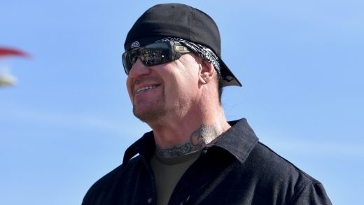 El miembro del Salón de la Fama de la WWE, The Undertaker, explica las luchas que tiene con su podcast