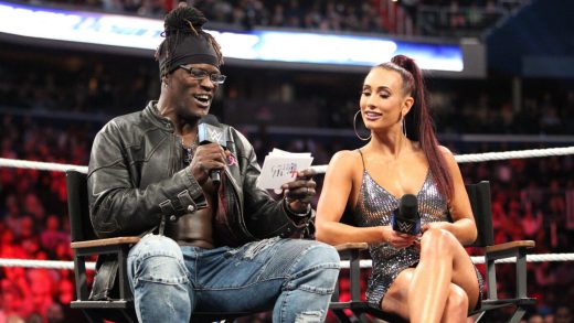 Carmella de WWE recuerda el tiempo que estuvo emparejada con R-Truth