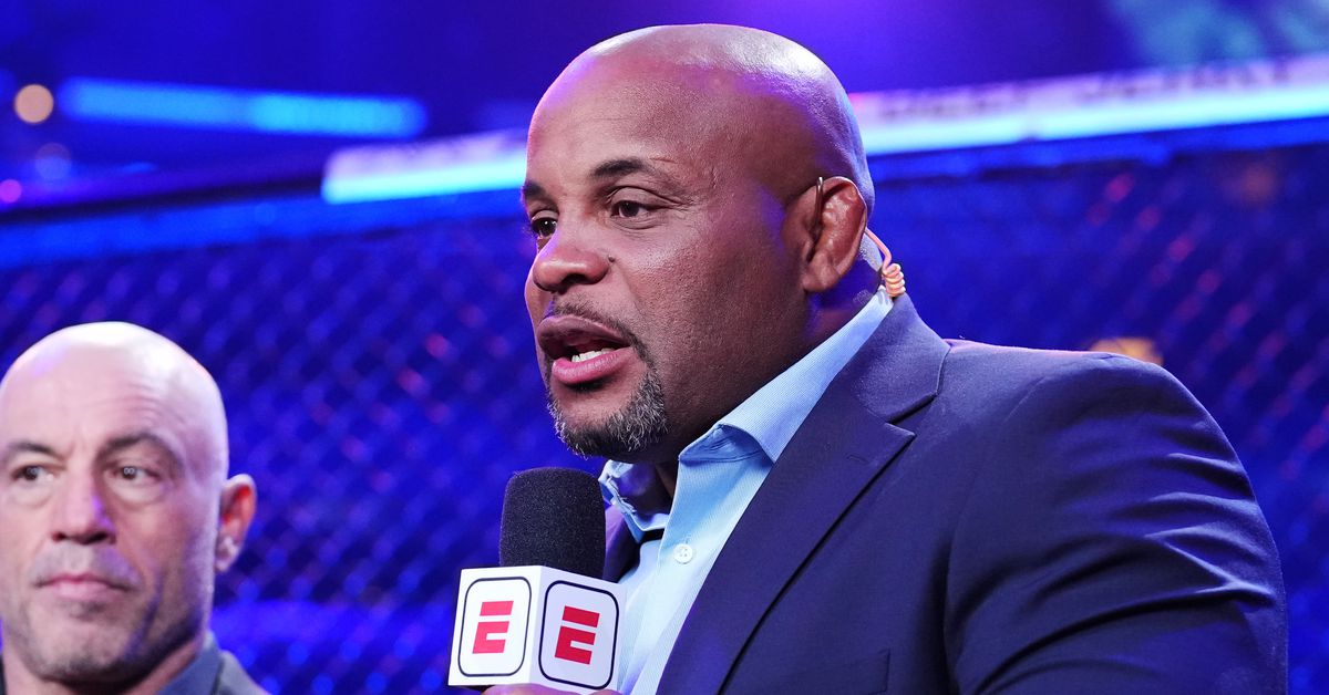 Daniel Cormier se pregunta si Conor McGregor volverá a pelear después del retiro de UFC 303