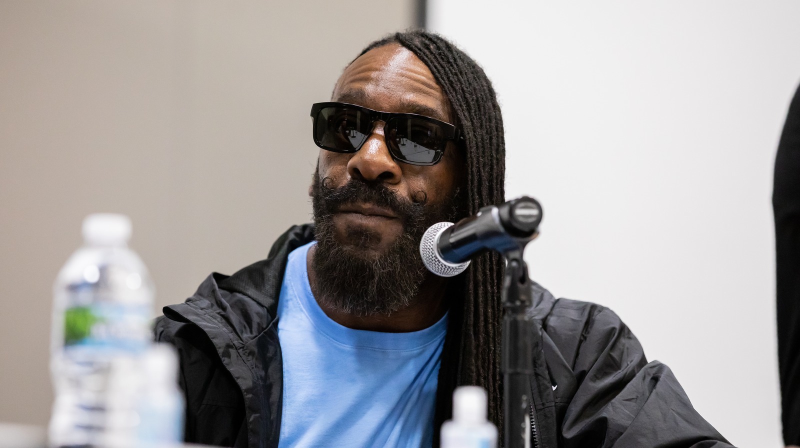 El campeón de NXT, Trick Williams, detalla su relación con el miembro del Salón de la Fama de la WWE, Booker T