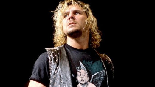 Kevin Kelly recuerda a Brian Pillman sacando un arma durante el segmento de WWE Raw