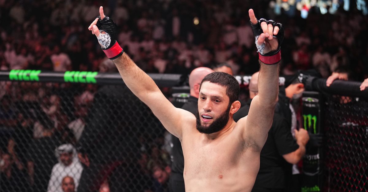 Khamzat Chimaev fuera;  Robert Whittaker ahora se enfrenta a Ikram Aliskerov en el evento principal de UFC Arabia Saudita