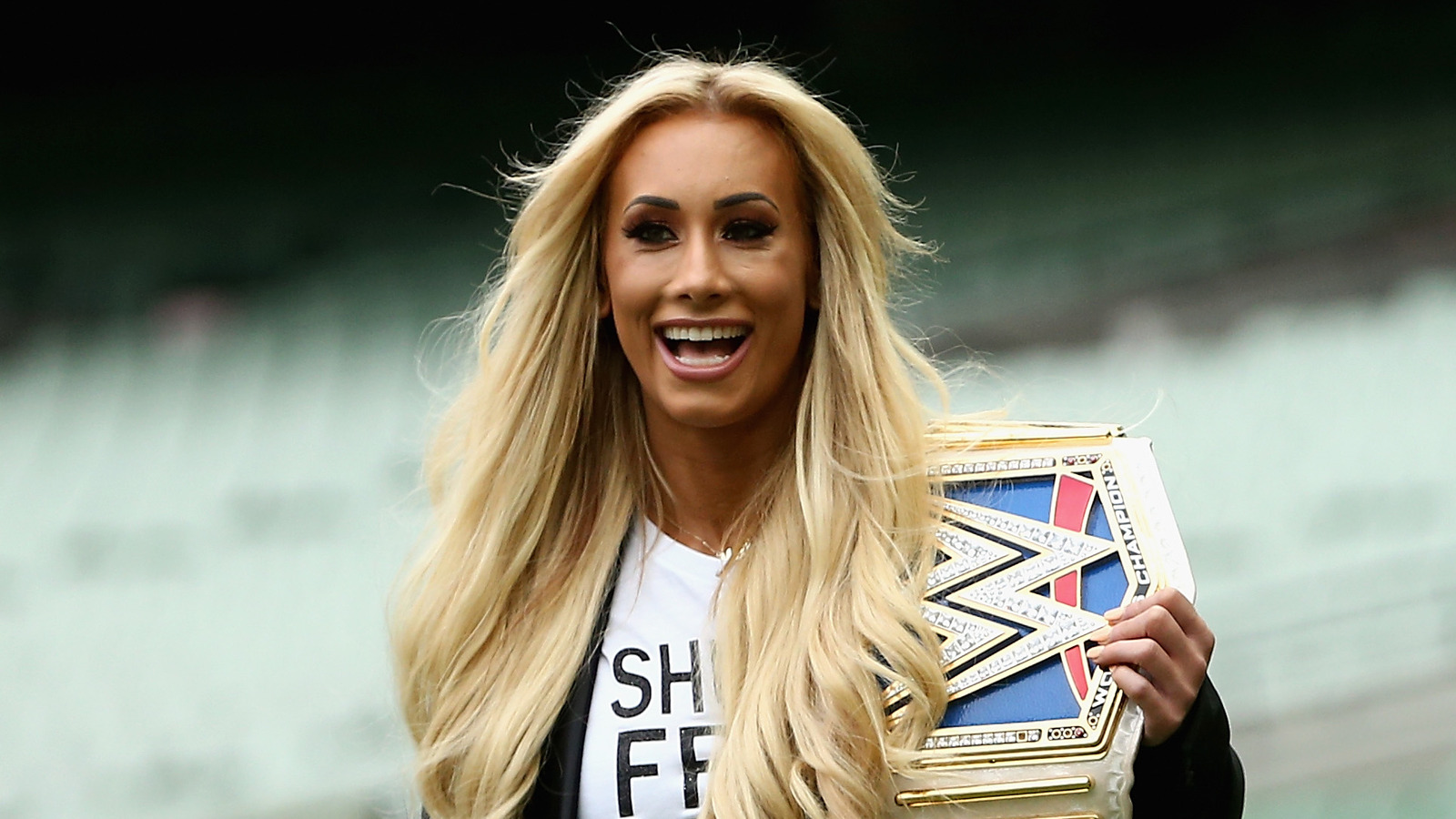 La estrella de la WWE Carmella comparte la 'visión original' del truco Untouchable