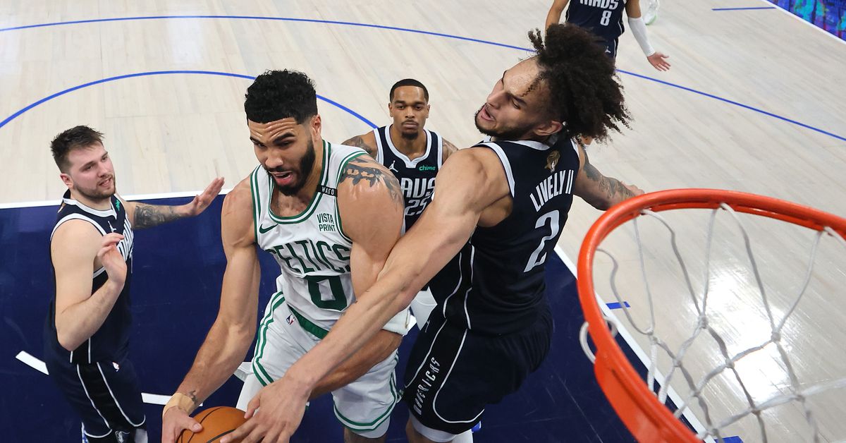 La estrella de los Boston Celtics, Jayson Tatum, revela que el entrenador en jefe usa las peleas de UFC para motivar al equipo durante las Finales de la NBA