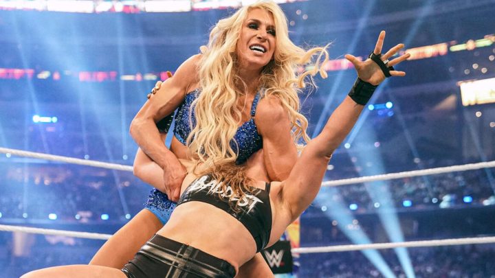 La estrella lesionada de la WWE, Charlotte Flair, ofrece una actualización prometedora sobre su recuperación