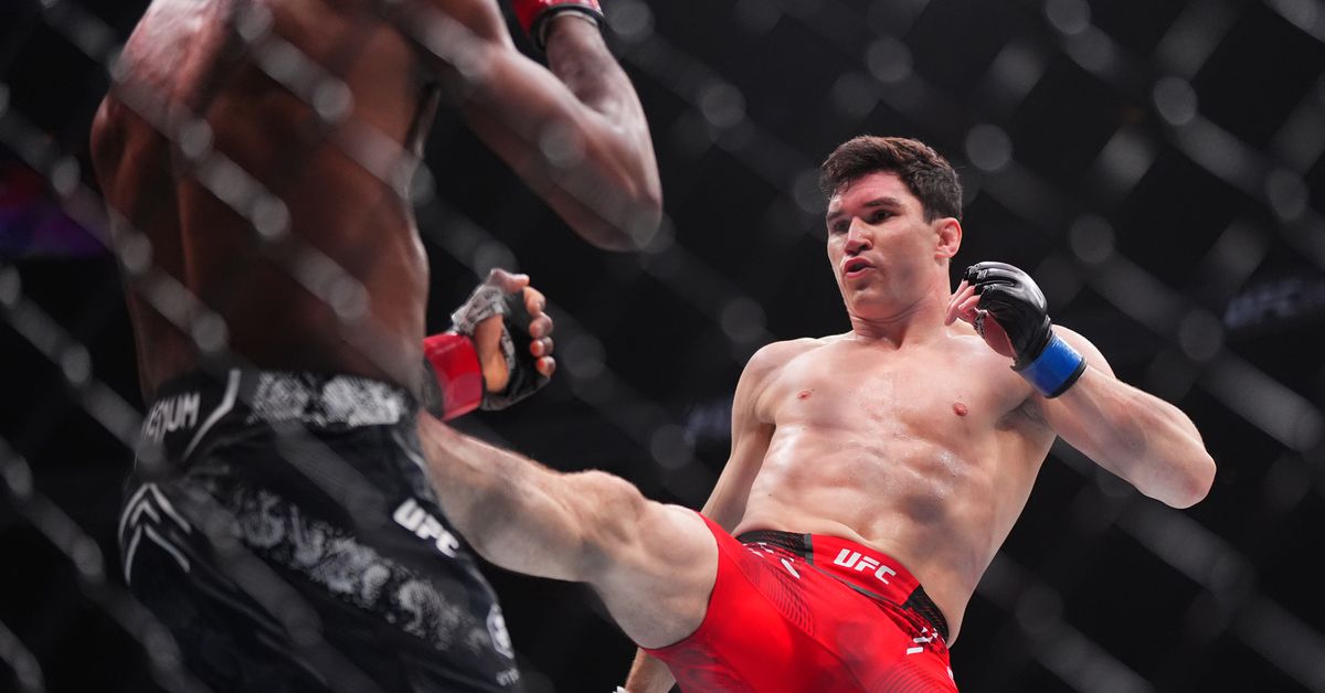 Mike Malott contra Gilbert Urbina fuera de UFC Denver