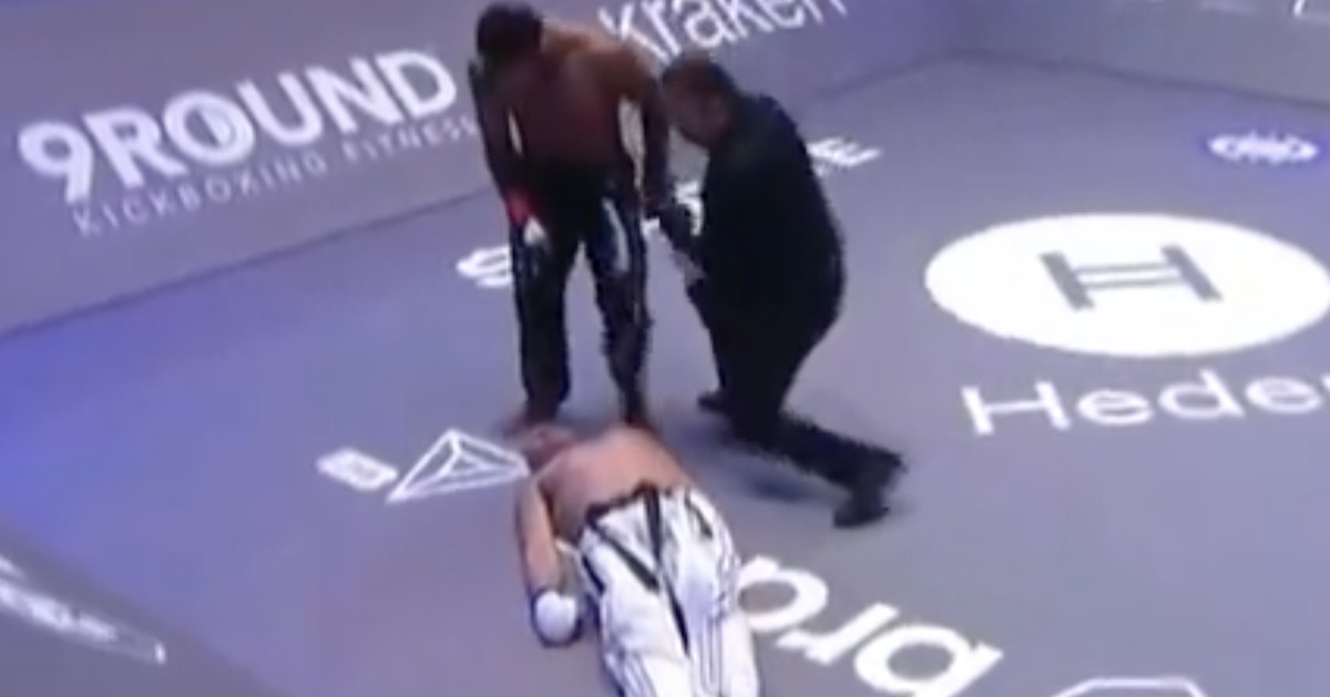 Mira al veterano de UFC James Vick ser aniquilado con un brutal nocaut en Karate Combat 47