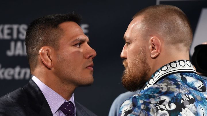 Rafael dos Anjos se venga 8 años después burlándose de la salida de Conor McGregor de UFC 303