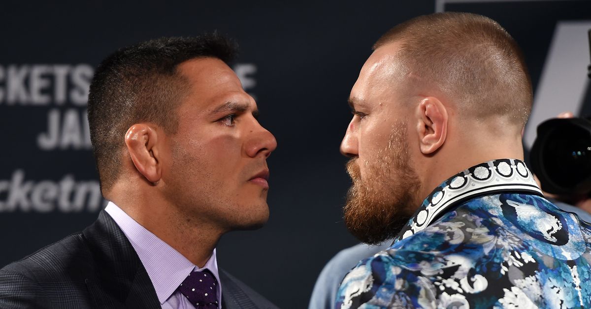 Rafael dos Anjos se venga 8 años después burlándose de la salida de Conor McGregor de UFC 303