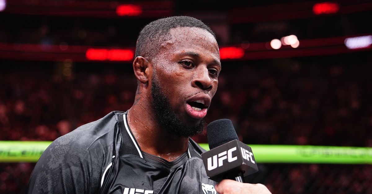 Randy Brown revela que 'destruyó' el pie apenas 1 minuto después de iniciar UFC 302: 'Esa es mi suerte'