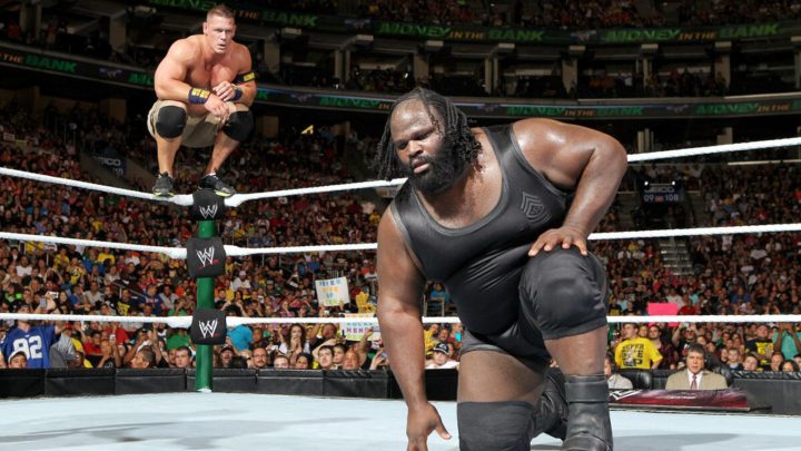 El miembro del Salón de la Fama de la WWE Mark Henry recuerda haber llevado a John Cena en su primer día