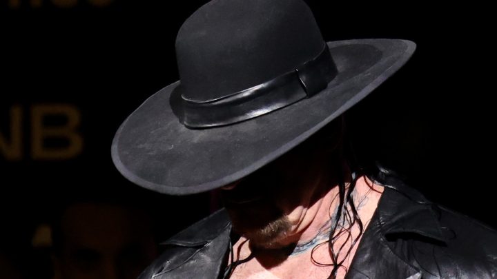 El miembro del Salón de la Fama de la WWE, The Undertaker, le da crédito a la historia de Héroes anónimos del Ministerio