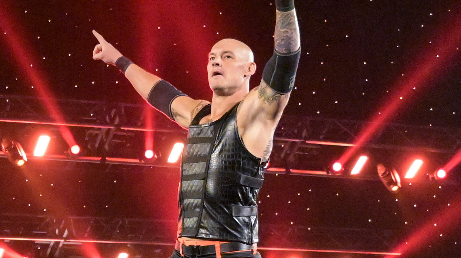 Baron Corbin de la WWE critica a Angelo Dawkins de The Street Profits