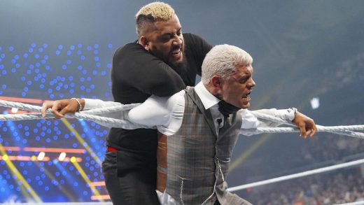 Cody Rhodes y Kevin Owens fueron destruidos en WWE SmackDown mientras continúa el dominio de Bloodline