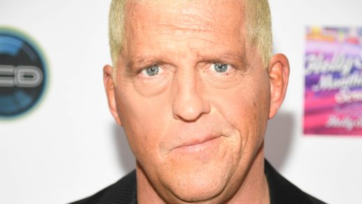 Dustin Rhodes aborda la discusión sobre el estado del contrato con AEW