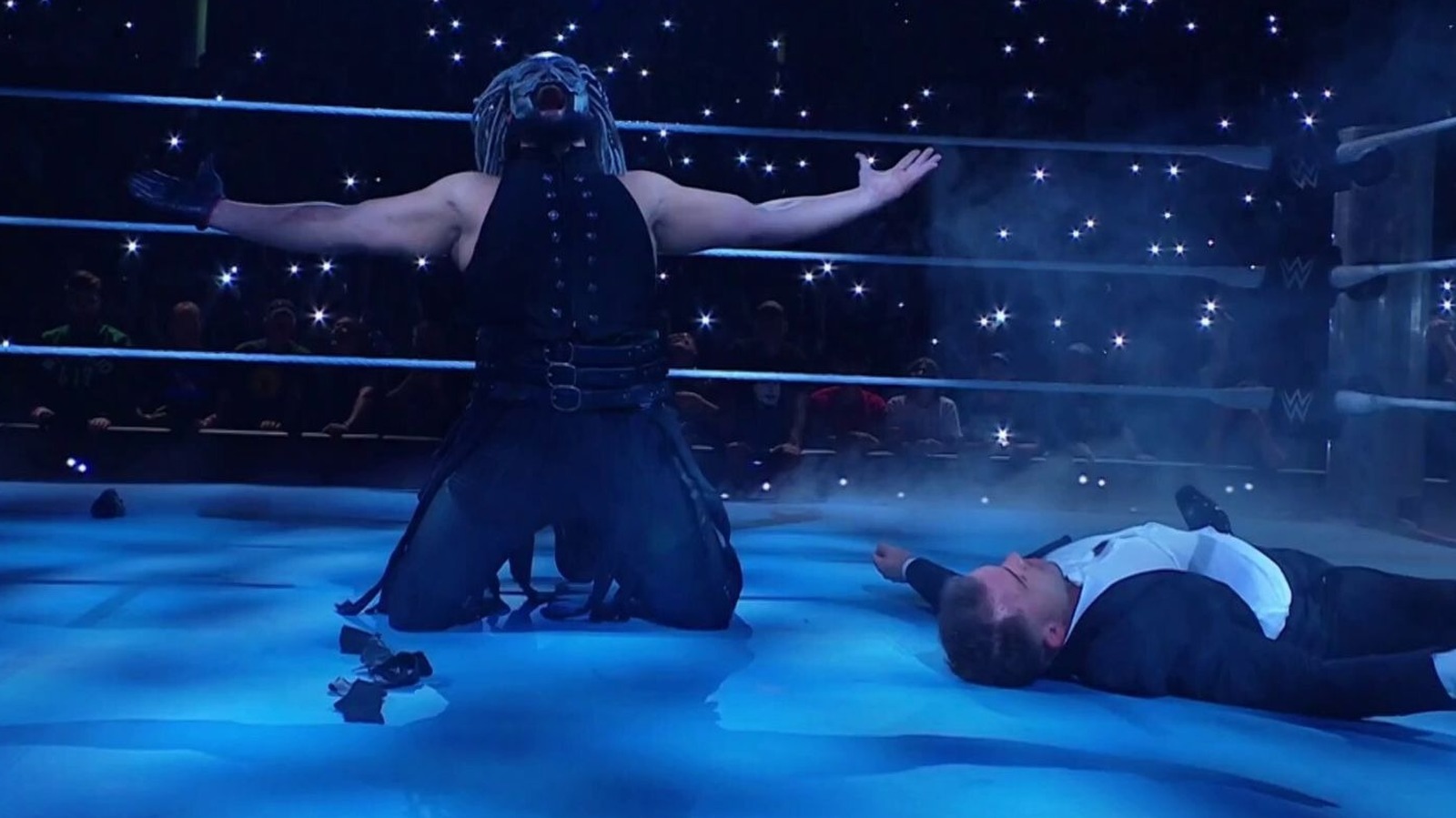 El tío Howdy golpea a su hermana Abigail en Chad Gable en la última aparición de Wyatt Sicks en WWE Raw