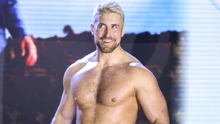 La estrella de TNA Joe Hendry aparece en un comercial para el próximo episodio de WWE NXT