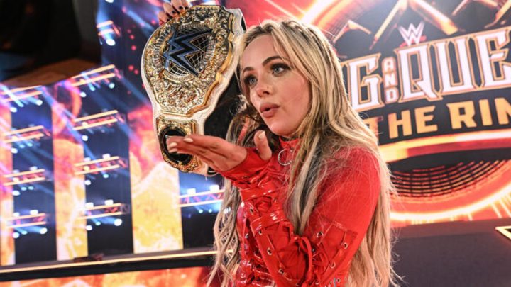 La estrella de la WWE Liv Morgan se superpone a un meme popular para su gira Revenge