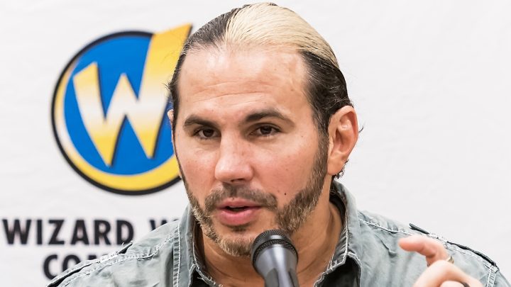 Matt Hardy comenta sobre la controvertida silla en el combate Blood & Guts de AEW