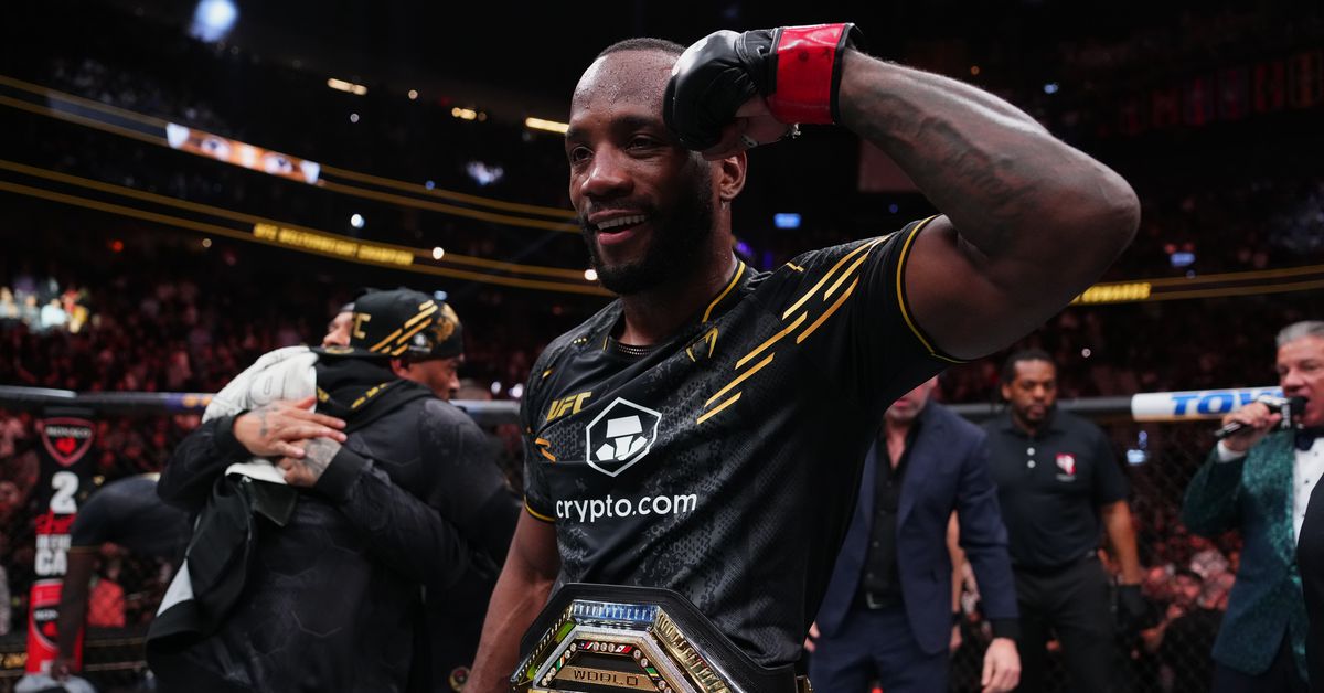 Predicciones de UFC 304 - Lucha de MMA