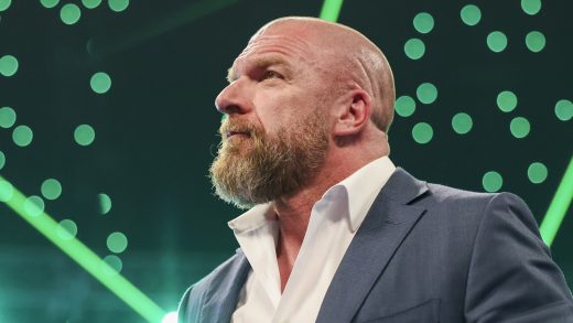 WWE contrata a un locutor veterano de ESPN para hacer la transmisión jugada por jugada