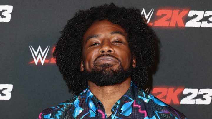 Xavier Woods de la WWE se pone filosófico y no pasa desapercibido