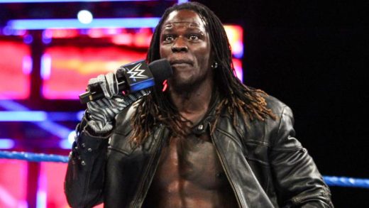 Actualización tras bastidores sobre R-Truth tras la paliza de Bronson Reed en WWE Raw