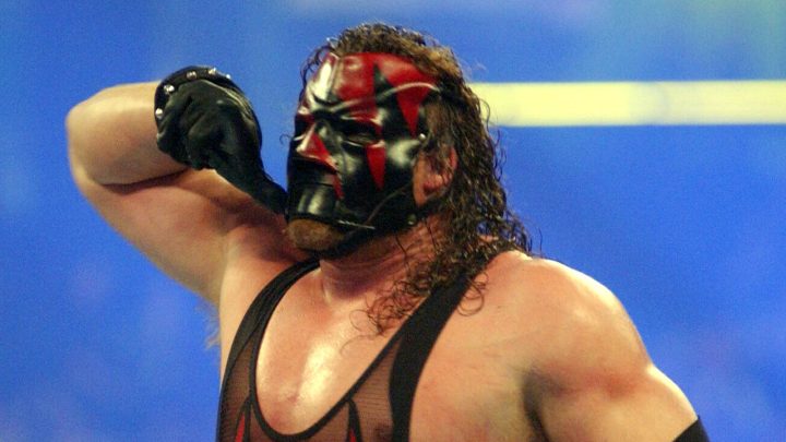 Bruce Prichard recuerda el origen y el debut del personaje y el truco de Kane, miembro del Salón de la Fama de la WWE