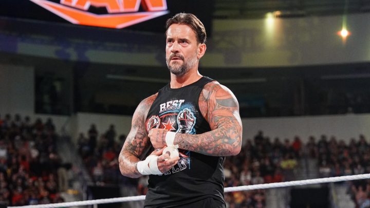 Imágenes de CM Punk en WWE Raw, preparándose para SummerSlam y criticando a Drew McIntyre