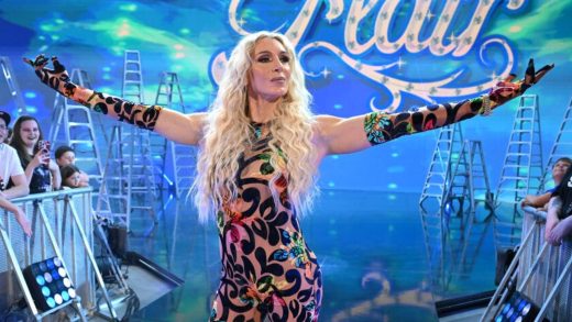 La estrella de la WWE Charlotte Flair calla a un troll de las redes sociales