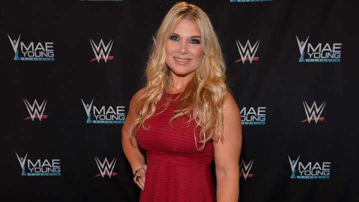 La ex estrella de la WWE Beth Phoenix habla sobre la fractura de mandíbula que sufrió un mes después de su debut