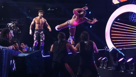 Los contendientes número uno se enfrentan por el título en parejas en ALL IN