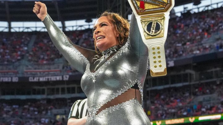 Posible nueva contendiente al título femenino de la WWE ataca a Nia Jax durante la celebración de SmackDown