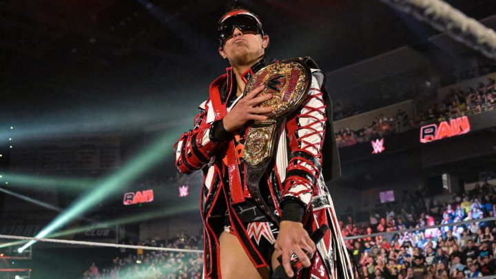 The Miz dice que preferiría que los fanáticos de la WWE lo abuchearan en lugar de vitorearlo y habla sobre las desventajas