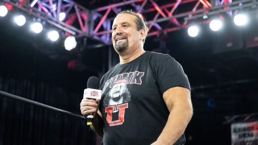 Tommy Dreamer dice que el segmento de WWE Raw llevó a todos a "tantos viajes salvajes diferentes"